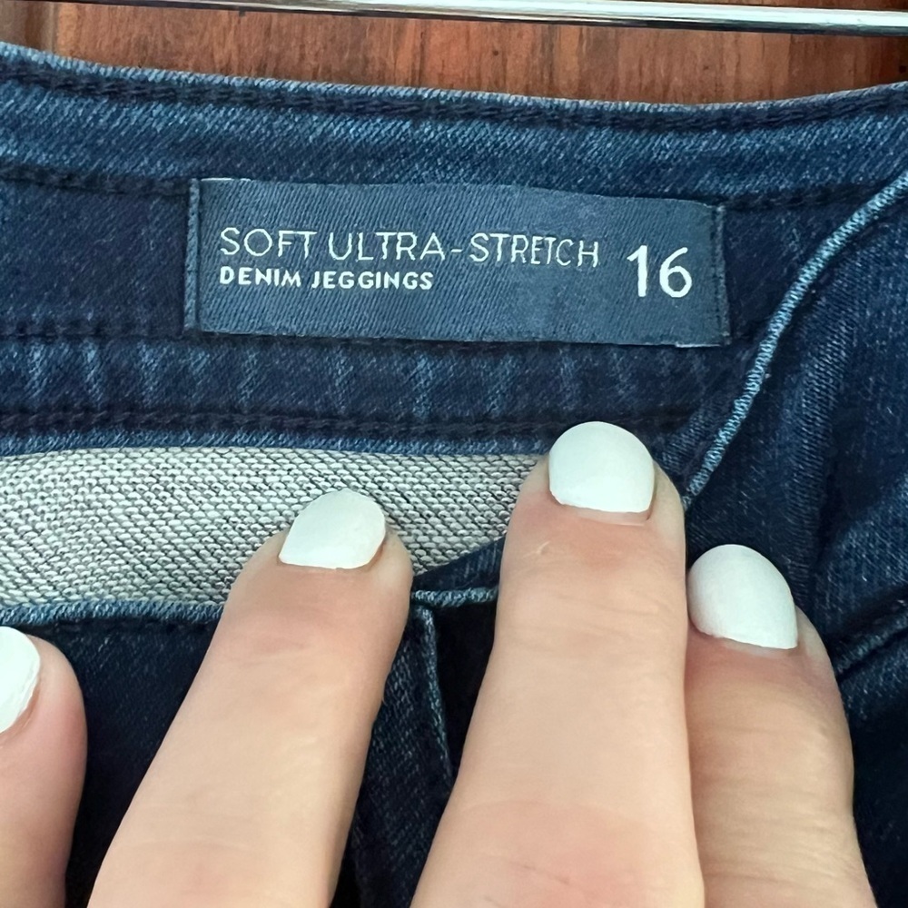 J. Jill soft ultra- stretch denim jeggings with unfinished hem - Picture 2 of 4